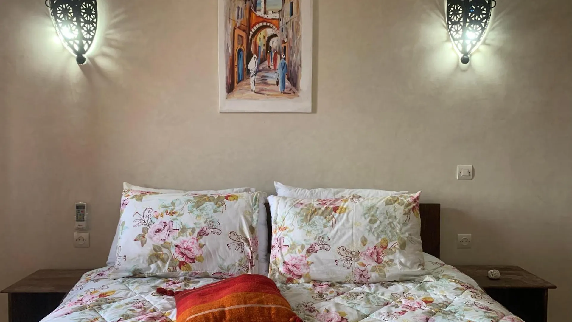 Les Jardins D Amizmiz 6 Piscines Bed and Breakfast Wawizelte Marokko