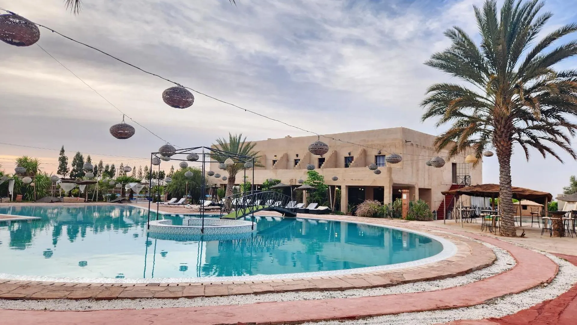 Les Jardins D Amizmiz 6 Piscines Bed and Breakfast Wawizelte Bed & Breakfast